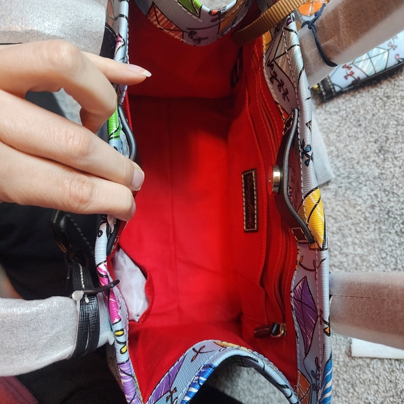 NWT Dooney & Bourke Small Shopper and Medium Wristlet Kite Rare Limited Edition - Picture 5 of 8